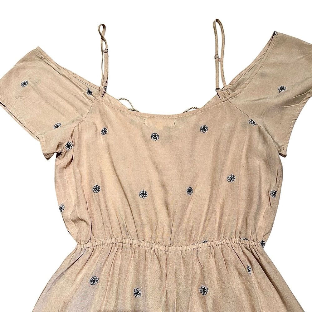 Love Tree Beige Floral Off-Shoulder Romper - Picture 5 of 7